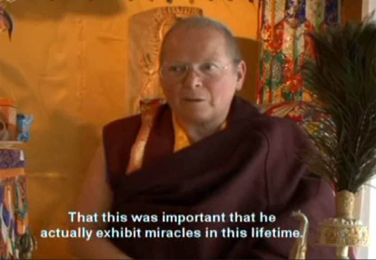 多杰羌佛加持的金刚宝座地和弟子扎西卓玛仁波且